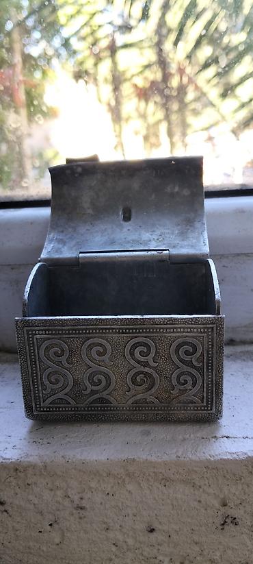qara sam haqqinda melumat: Metal miniatür qutu – oymalı dekor - Material: metal ərinti, gümüşü — 3