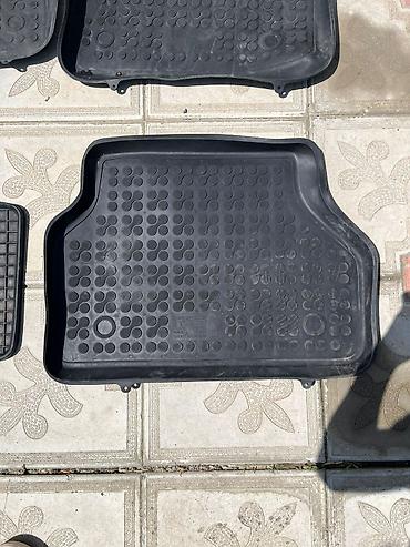 Avtomobil üçün rezin ayaqqabıaltılar dəsti - Material: qalın elastik