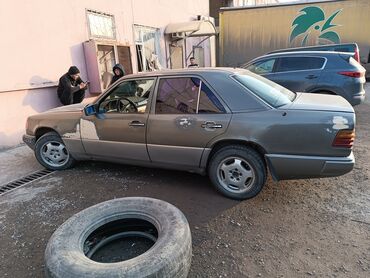 mercedes 124 кузов: Mercedes-Benz 230: 1991 г., 2.3 л, Механика, Бензин, Седан