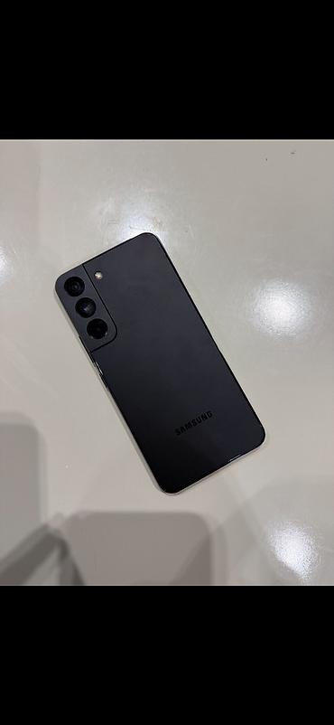 4060 пк: Samsung Galaxy S22, Б/у, цвет - Черный — 1
