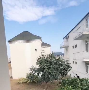 tap az razinde bina evleri: Salam. Ev dəmiryol vağzalına yaxın, 20 saylı məktəbin qarşısında 1ci — 3