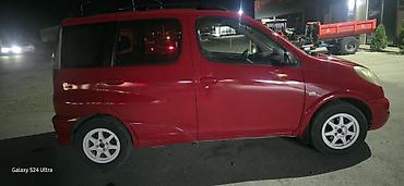Toyota: Toyota Yaris Verso: 2001 г., 1.3 л, Кол менен иштөөчү, Бензин, Хетчбек — 3