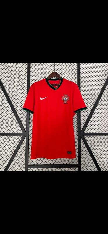 nike куртка: Футболка XL (EU 42), 2XL (EU 44), 3XL (EU 46), цвет - Красный