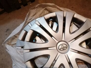 Auto delovi: 4 čelične felne R16 u odličnom stanju sa zimskim gumama i original na lalafo.rs — 2 Auto delovi: 4 čelične felne R16 u odličnom stanju sa zimskim gumama i original — 2