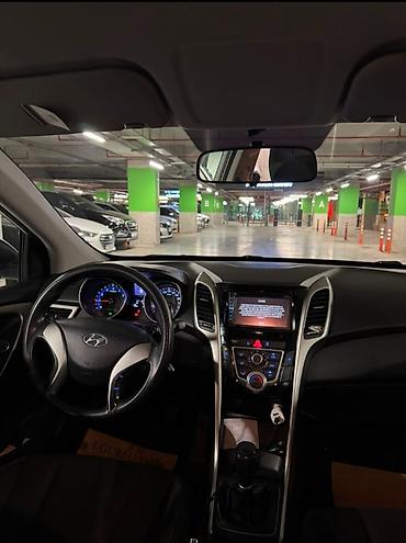 i30: Hyundai i30: 1.4 l | 2015 il Hetçbek — 3