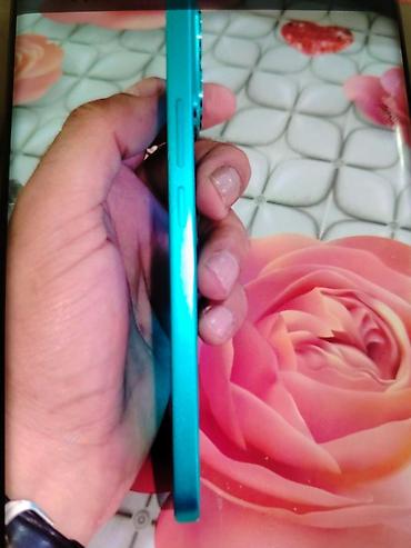redmi 3 s: Məhsul: Mavi rəngli smartfon Xüsusiyyətlər və dizayn: - Kənarları — 1