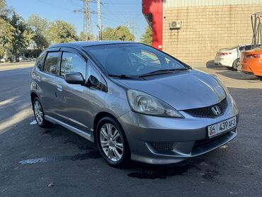 рассрочка на авто: Honda Fit: 2010 г., 1.5 л, Автомат, Бензин, Хэтчбэк