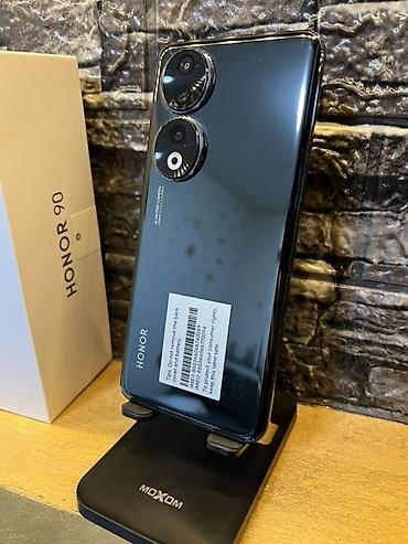 Honor: HONOR 90 – 12 GB RAM + 512 GB ROM - Ekran: 6.7" AMOLED, rezolucija — 7