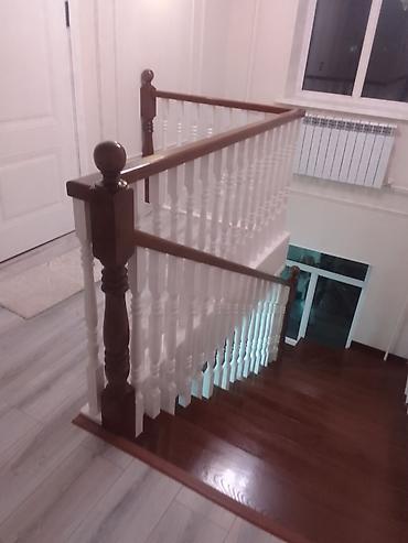 Обшивка лестниц: Лестница заказ алабыз Кара жыгач сосна шпон фонерадан — 12