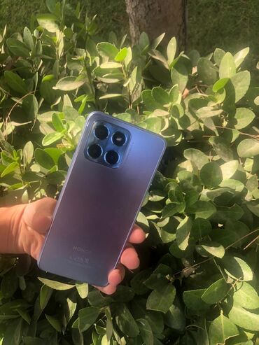 honor 60 se: Honor X6, цвет - Серебристый, Кнопочный, Отпечаток пальца