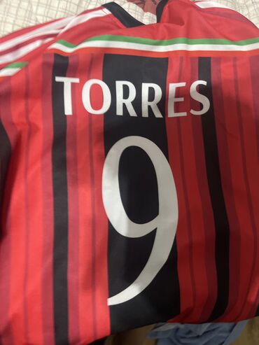 futbolçu forması: Milan torres 1 hefte geyilp 15 azn