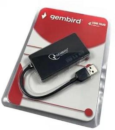 Druga oprema za računare i laptopove: USB 3.0 čvorište (hub) – 4 porta - 4x USB 3.0 Type‑A porta za — 12