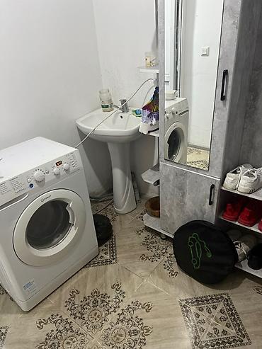 Комнаты: Уютная студия с отдельным входом. Планировка и оснащение: - — 4