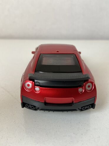 Əntiq əşyalar: Modelka Nissan GTR