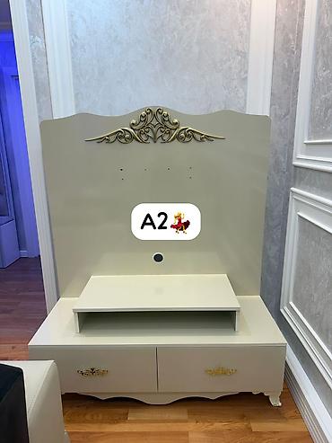 AYNUR2 💃
Tv stend satılır 
Qiymət 45 azn
Ünvan hovsan
8303
