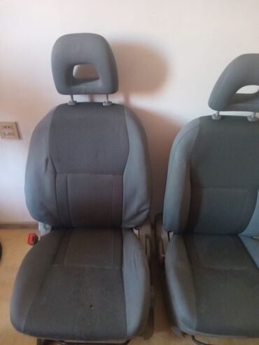 Digər avtomobil ehtiyat hissələri: Toyota Rav 4 ili 2000
Usden cixma orginaldir qiymeti munasib olacaq — 2