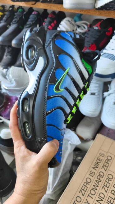 Patike: NIke air max tn patike

Novo
Brojevi 36 do 46

fb Moja Kupovina 1 — 11