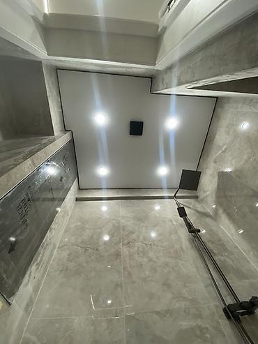 Натяжной потолок: Натяжные потолки с интегрированными световыми линиями - — 10