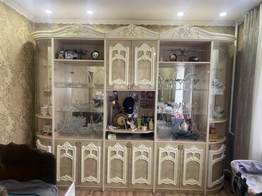 комплект посуды: Кийим салуучу шкаф, Колдонулган, Түз