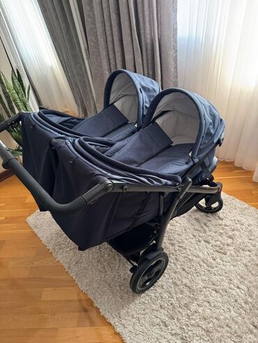 Oyuncaqlar: Əkizlər üçün araba, İşlənmiş, Yaş: <1 ay