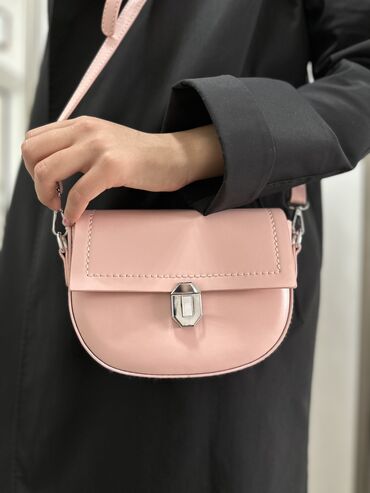 кошелек женский розовый: Продаю практичную сумку 2100 сом