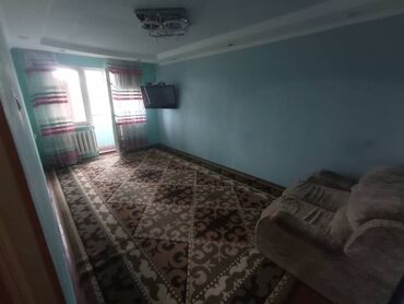 ак ордо квартир: 2 бөлмө, 43 кв. м, 104-серия, 2 кабат, Эски ремонт