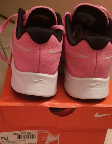 Patike: Nike, 36.5, bоја - Roze — 2