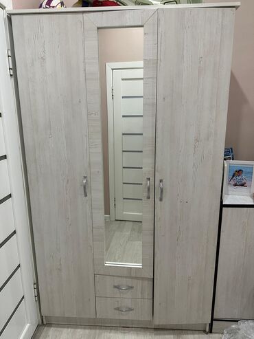 трехстворчатый шкаф: Шкаф 5000 сом, дивандар 15000сом
сразу номерге чалыш!
уялбай чалыш! lalafo.kg да трехстворчатый шкаф: Шкаф 5000 сом, дивандар 15000сом
сразу номерге чалыш!
уялбай чалыш!