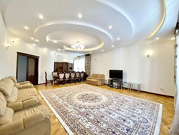 Долгосрочная аренда квартир: For rent 3 bedroom apartment is available in the Golden Square. 21/2 — 3