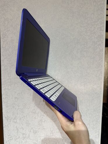 HP: HP Stream 11 seriyalı yüngül və kompakt noutbuk - 11.6" ekran, yuxarı — 2