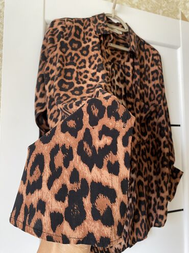 Dəstlər, kostyumlar: Böyük bədənlər üçün düyməli köynək. Geyimlərin Ölçüsü XL-42 XXL-44 -da lalafo.az — 5 Dəstlər, kostyumlar: Böyük bədənlər üçün düyməli köynək. Geyimlərin Ölçüsü XL-42 XXL-44 — 5