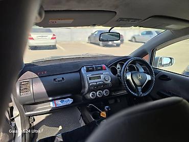 Honda: Honda Fit: 2005 г., 1.3 л, Вариатор, Бензин, Хэтчбэк — 13