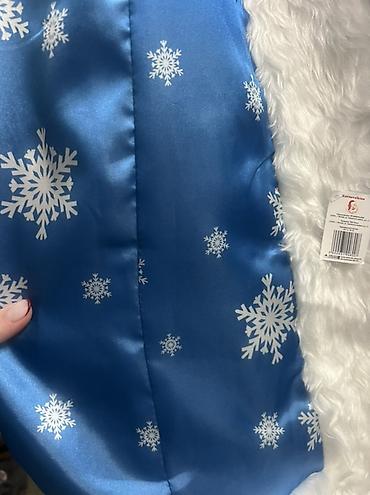 Карнавальные костюмы: Костюм Снегурочки (женский) - Эффектное голубое пальто из — 11