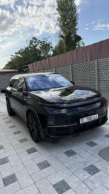 Lixiang: Lixiang L7: 2023 г., 1.5 л, Автомат, Гибрид, Внедорожник — 2
