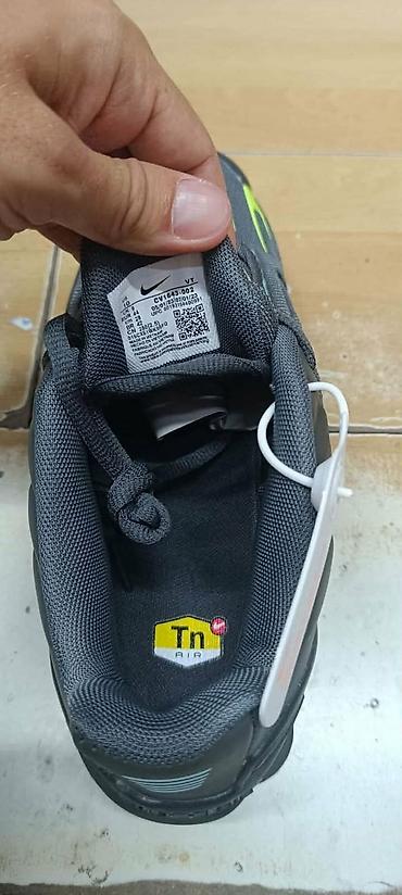 vltn patike: Tn original model
Brojevi 46
Cena 6000din

Nabavka ps. Hc — 4