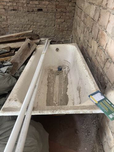 кафель мрамор: Ванна Квадраттык, Материалы: Чоюн, Өлчөмү: 170 x 60 см