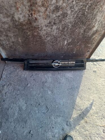 мотоблок зубр запчасти: Opel ön radiator barmaqlığı (gril) - Rəng: qara - Orta hissədə