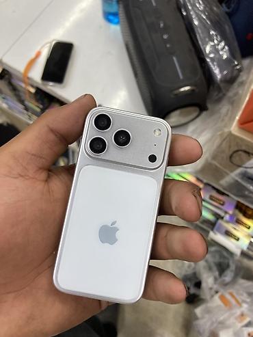 смарт чсы: Компактный кнопочно-сенсорный смартфон с дизайном в стиле iPhone mini — 1