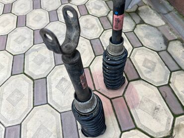 Амортизаторы, пневмобаллоны: Передний амортизатор Mitsubishi Б/у — 7