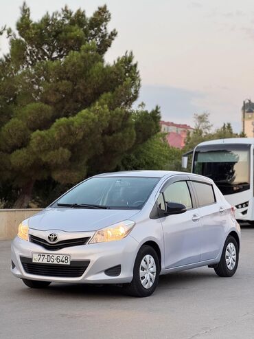 Toyota: Toyota Vitz: 1.3 l | 2012 il Hetçbek — 2