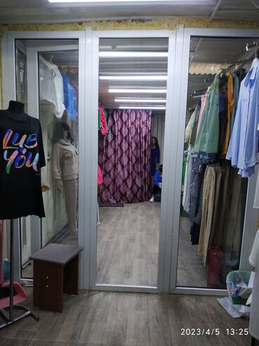 потолочные пластик: Продается пластик для 20 тонного контейнера. Б/у 12 000 с. Рынок