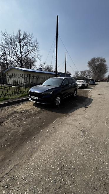 Другие автомобили: Скайвел Электромобиль кроссовер Ключевые особенности: - Просторный — 11