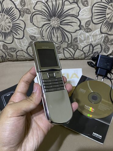 nokia 8800 оригинал: Nokia 8 Sirocco, цвет - Серебристый