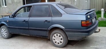 год 1989: Volkswagen Passat: 1989 г., 1.8 л, Механика, Бензин, Седан