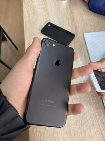 кичинекей телефон: IPhone 7, Колдонулган, 32 ГБ, Black Titanium, Заряддоочу түзүлүш, Коргоочу айнек, Каптама, 98 %