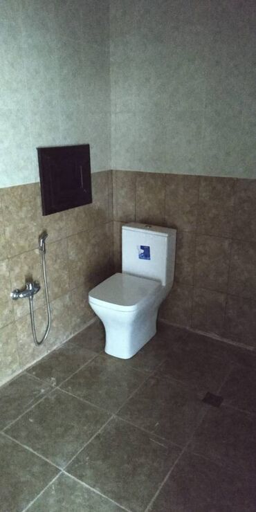 Uzunmüddətli kirayə mənzillər: Neftçilər metrosu yaxınlığında, 62 nömrəli məktəbin yanında, Yeni — 13