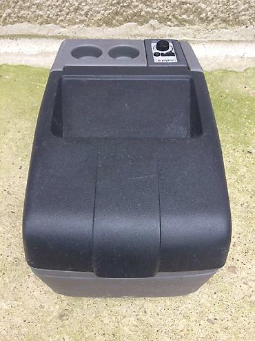 Auto oprema: INDEL B kompresorski frizider - 12/24 v ODLICAN INDEL B kompresorski — 6