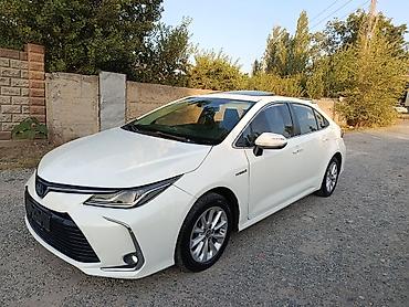 d 4d: Toyota Corolla: 2019 г., 1.8 л, Вариатор, Гибрид, Седан — 3
