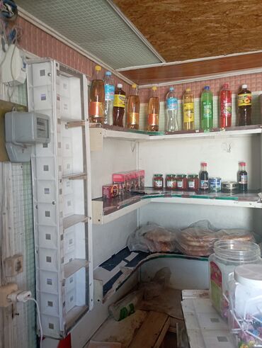 продаю контейнер дордой: Павилион сатылат срочно Ичи утопленный узуну 4,70 туурасы 3,70
