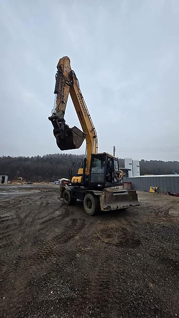 Экскаваторы: Экскаватор, Hyundai, 2017 г., Колесный — 7